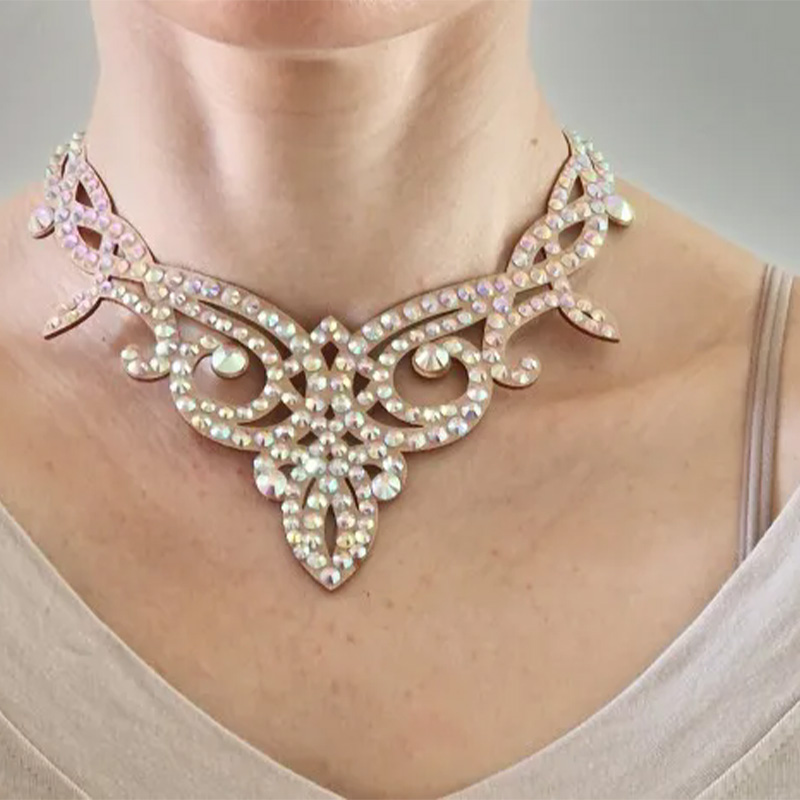 Women Accessories In Egypt - Naszyjnik z błyszczącymi elementami do tańca