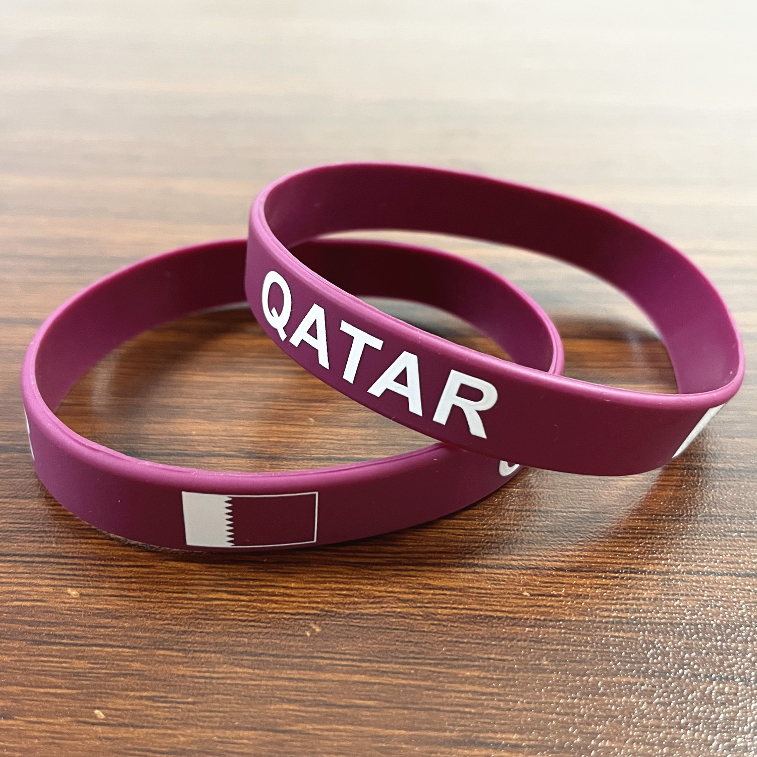 2pcs Qatar Flag Silicone Brace – Women Accessories Qatar recenzja i cena