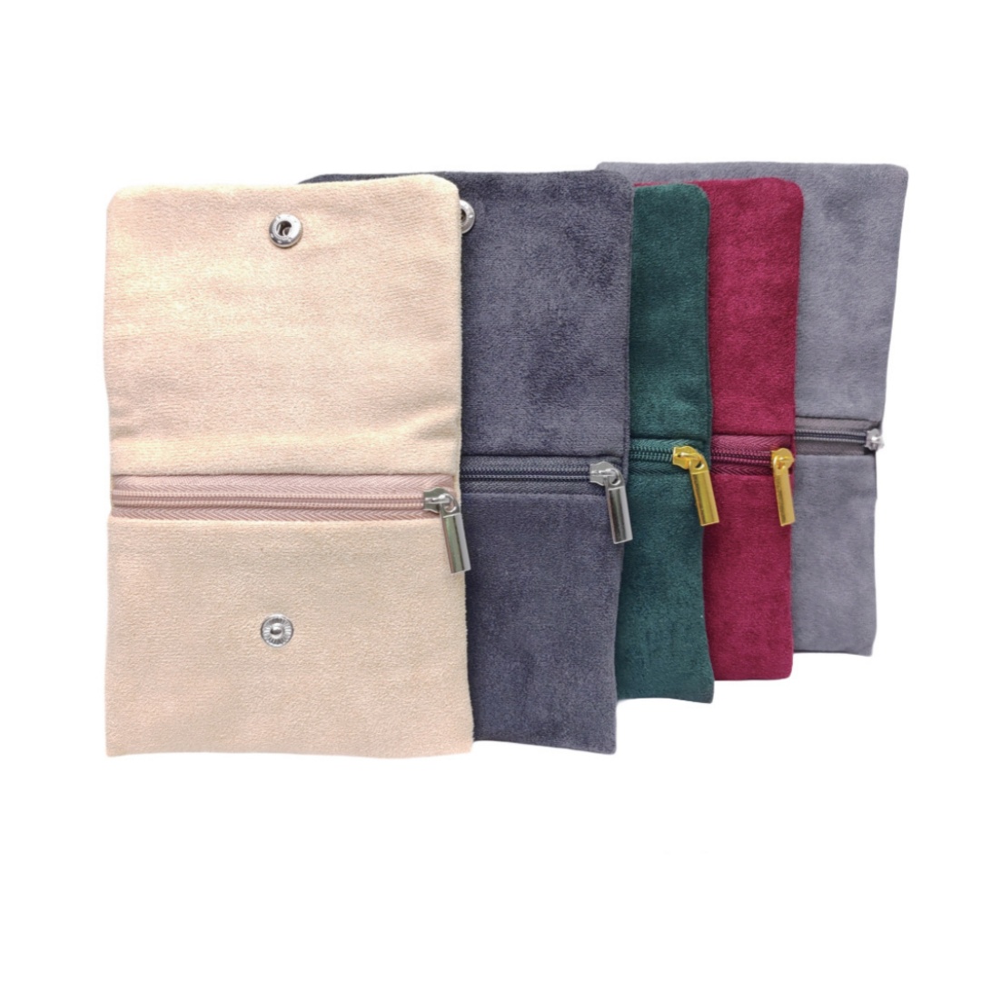 Aksamitne etui na biżuterię z  – Women Accessories Display recenzja i cena